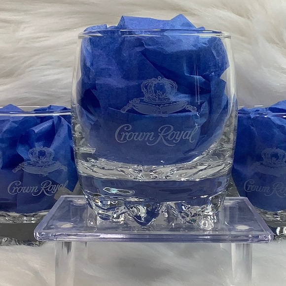 Crown Royal Set of 4 Etched Crystal Low Ball Rocks Glass Whiskey Glasses Barware - Picture 4 of 16
